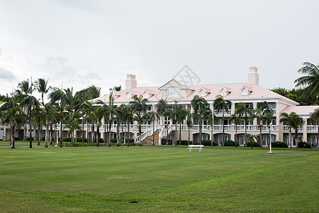 毛里求斯豪华住房 配有绿草和棕榈树历史财富财产小路热带奢华花园博物馆蓝色入口图片