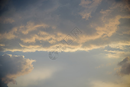 天空背景 日落与复制空间天堂戏剧性反射气氛风暴蓝色天气太阳危险晴天图片