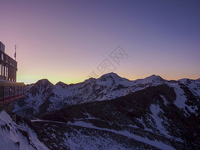 日落时山和雪河谷的Val Senales全景冰川仙境天堂山脉旅行滑雪板天空元老院寂寞建筑师图片