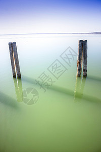 意大利乌姆布里亚和平的Trasimeno湖旅游天空背光海岸太阳反射环境图片