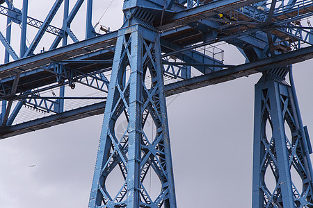蓝钢运输桥(英国)的紧贴细节图片