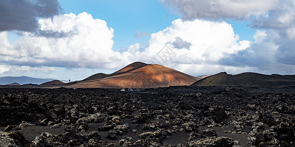 Timanfaya 国家公园火山口的惊人全景景观 西班牙加那利群岛兰萨罗特岛的热门旅游景点 艺术图片 美丽的世界 旅游概念沙漠火图片