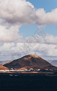 Timanfaya 国家公园火山口的惊人全景景观 西班牙加那利群岛兰萨罗特岛的热门旅游景点 艺术图片 美丽的世界 旅游概念山脉沙图片