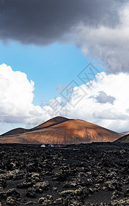 Timanfaya 国家公园火山口的惊人全景景观 西班牙加那利群岛兰萨罗特岛的热门旅游景点 艺术图片 美丽的世界 旅游概念爬坡陨图片