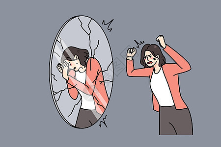 愤怒的女人在镜子反射时大喊大叫图片