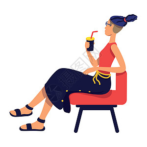 有鸡尾酒的时髦女人坐在椅子上 半平板矢量性图片
