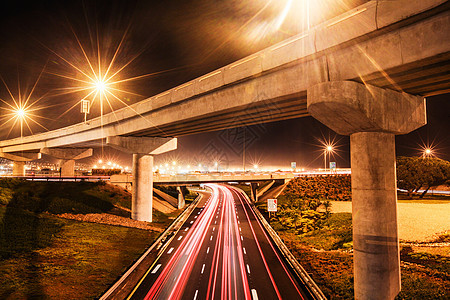 繁忙城市的灯光 高速公路交通失灵图片