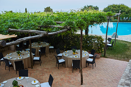 意大利海岸的别墅树木旅行海洋植被游客植物爬坡花园阳台蓝色图片