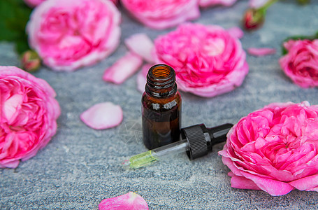 茶叶玫瑰的精油提取 有选择的重点芳香温泉草药按摩药品身体横幅香水皮肤疗法图片