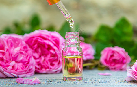 茶叶玫瑰的精油提取 有选择的重点温泉药品化妆品香气疗法皮肤草药水疗中心治疗图片