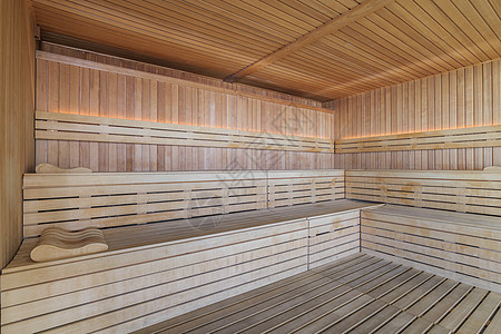空芬兰桑拿室 现代室内装有干蒸汽的木制温泉小屋图片