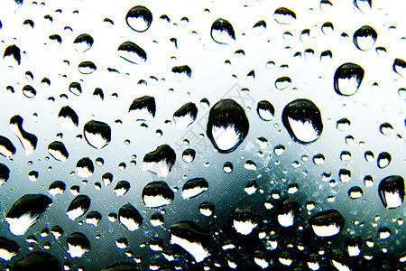 在寒冷的冬天 窗帘上的雨滴淋浴雷雨季节天气下雨窗格跑步运动玻璃风暴图片