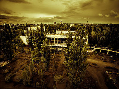 普里皮亚季 一个鬼城 灾难的后果 一个没有人的城市现在的样子 乌克兰 切尔诺贝利娱乐旅行摩天轮危险建筑学事故娃娃公园放射性建筑图片