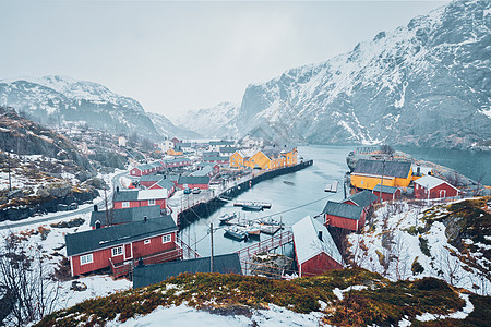 挪威Nusfjord渔村旅行峡湾季节房子土地村庄海洋地标红色图片