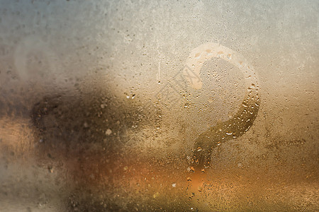 秋雨 在流汗的玻璃上刻着字 问号季节悲伤情感孤独沮丧窗户图片
