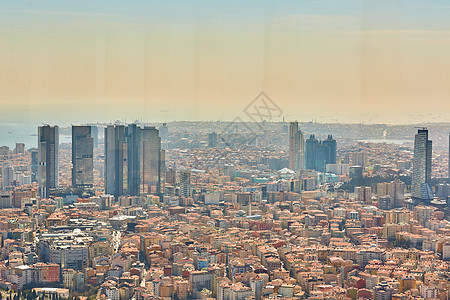 伊斯坦布尔和博斯普鲁斯海峡欧洲一侧的城市景观在地平线上 城市的现代部分 拥有国际公司的商业大楼 摩天大楼和城市购物中心海岸线建筑图片