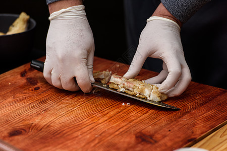 人切炸鱼 苏格特德佩斯土豆汤的烹饪过程百里香辣椒肉汤橙子盘子土豆美食食物榛子课程图片