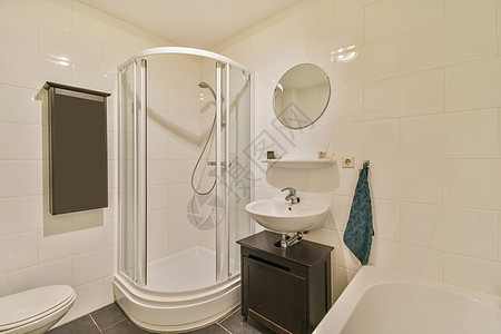 现代设计中的洗手间龙头公寓大理石浴缸风格水平浴室房子制品奢华图片