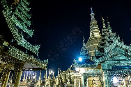 缅甸仰光的Shwedagon塔建筑精神神社宝塔建筑学宗教天空旅行佛塔寺庙图片
