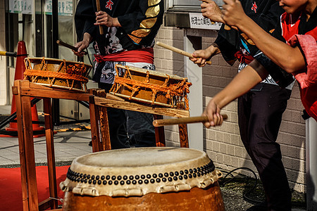 儿童打日本鼓的画面盛宴节日文化传统孩子热情乐器爱好风格音乐图片