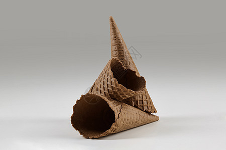 三个空的 美味的 棕色的威化饼 用于在白色上隔离的冰淇淋 食物的概念 款待 样机 广告和设计模板 特写图片