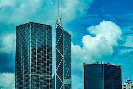 香港高楼大楼和天上美丽的天空建筑群商业蓝天摩天大楼建筑街景城市办公楼玻璃景观图片