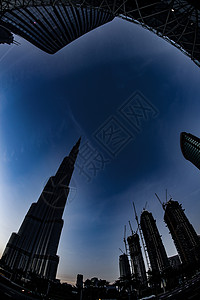 迪拜大楼和清晨光线高层风景biru群背景图片