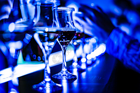 时尚葡萄酒杯图像百货房子餐厅房间住宅酒精杯子白酒水面干杯图片