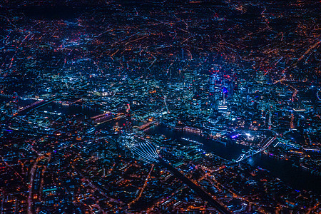 城市晨曦从飞机上看到伦敦的夜景建筑机构观光古迹航空天空旅行景点商业照片背景