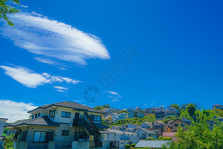 希诺市城市和蓝天自由绿色居住区地区蓝色晴天好天气居民区建筑天空图片