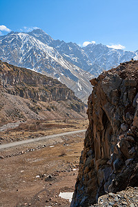 远在佐治亚州的汽车旅行 惊人的山悬崖风景图图片