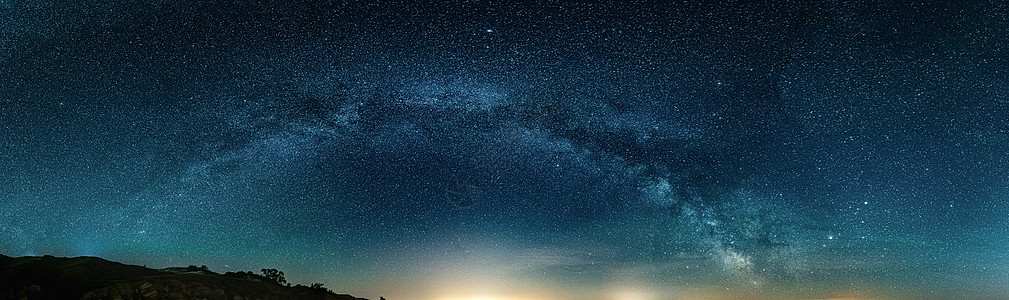 夜空上方的牛奶风景环天景观星星旅行天空天文望远镜行星星系海滩银河系星座图片