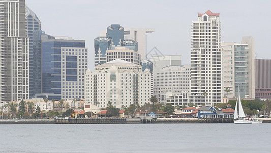 美国圣迭戈市景区 市中心城市的天际线 港口高楼摩天大楼建筑学中心景观支撑商业海岸建筑金融街区海港图片