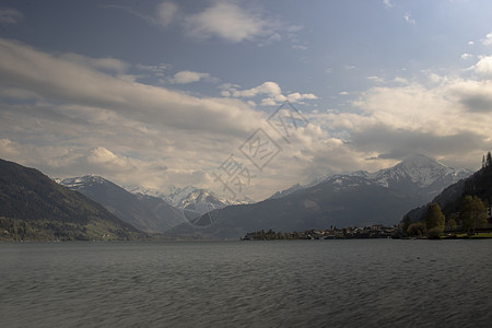 Hallstat镇和湖天空风景太阳多云晴天雪山图片