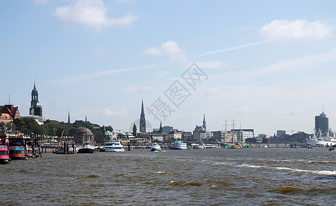 汉堡市的全景与埃尔贝河 德国 欧洲游客建筑物港口地标船运运输风景城市天际观光图片