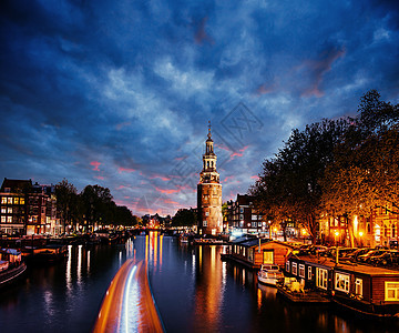 在阿姆斯特丹美丽 夜间照明首都天际建筑学大教堂景观全景建筑教会旅行城市图片