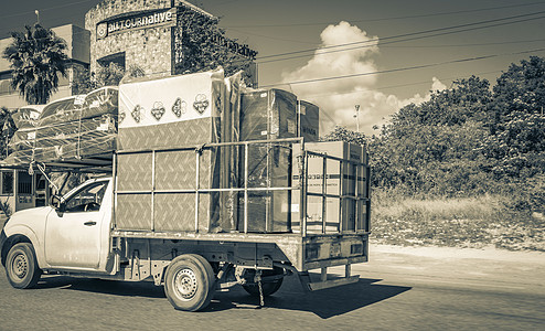 在墨西哥的卡车运货卡车和其他工业车辆 4图片