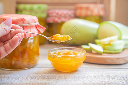 保护苏奇尼 苏奇尼果酱 有选择的焦点水果乡村餐巾蔬菜玻璃木头橙子食物桌子杏子图片
