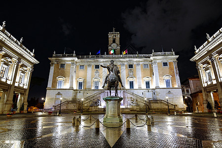罗马Campidoglio广场夜间照片图片