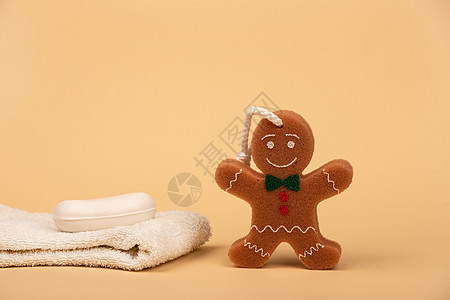 毛巾肥皂和毛巾 以喜悦的饼干的形式 用来舒适地清洗儿童婴儿期面巾时间玩具护理棉布皮肤洗发水瓶子化妆品图片