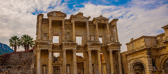 古城埃菲苏斯的摄氏图书馆 大多数参观了土耳其的古城柱子装修城市文化废墟石头雕塑火鸡考古学图书馆图片
