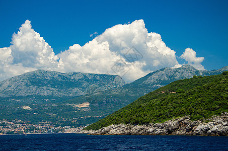 Boka Kotor湾 Herceg Novi和阿尔卑斯山 黑山旅行海岸线地标建筑学旅游建筑遗产树木海湾蓝色图片