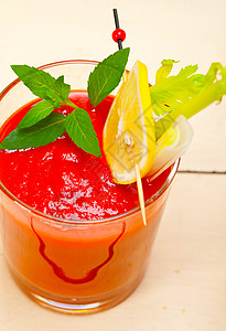 新鲜番茄汁饮料洋葱果汁桌子叶子玻璃食物饮食液体美食图片
