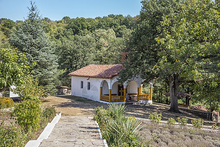 保加利亚修道院院 欧洲最古老的活跃寺院建筑学蓝色城市石头建筑遗产红角庭院天空旅游图片