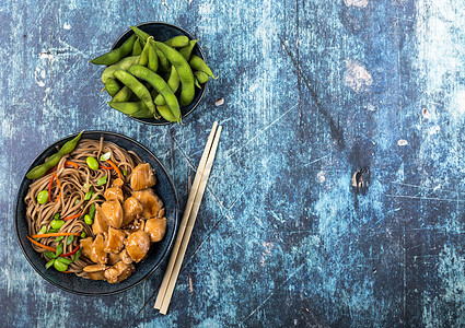 亚洲风格面条横幅框架乡村蔬菜筷子食谱炒锅桌子烹饪大豆图片