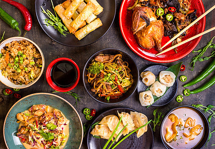中国食物空白本背景筷子盘子油炸胡椒蔬菜面条横幅点心零食沙拉图片