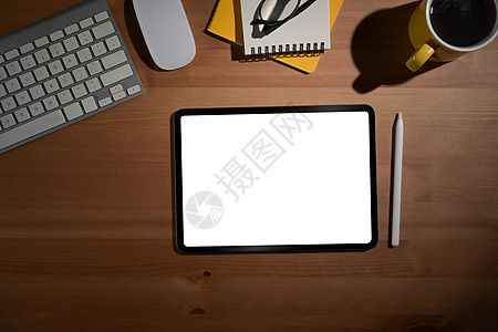 数字平板电脑 钢笔和木本底用品 用于广告显示遮蔽的空白屏幕图片