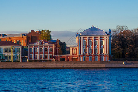 俄罗斯圣彼得堡Neva河 Peter和及宫殿桥的景象日落地标建筑旅行天空钟楼堡垒历史性大教堂旅游图片