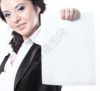 快乐微笑的年轻商业女性 持有空白牌图片