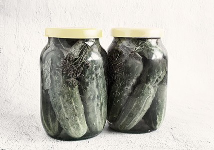 玻璃罐中含盖子的采金黄瓜草本植物团体玻璃食物蔬菜食品鸡肋厨房饮食小吃图片
